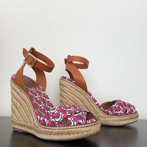 TORY BURCH Lillypad Espadrilles. Size 6. Fuschia.